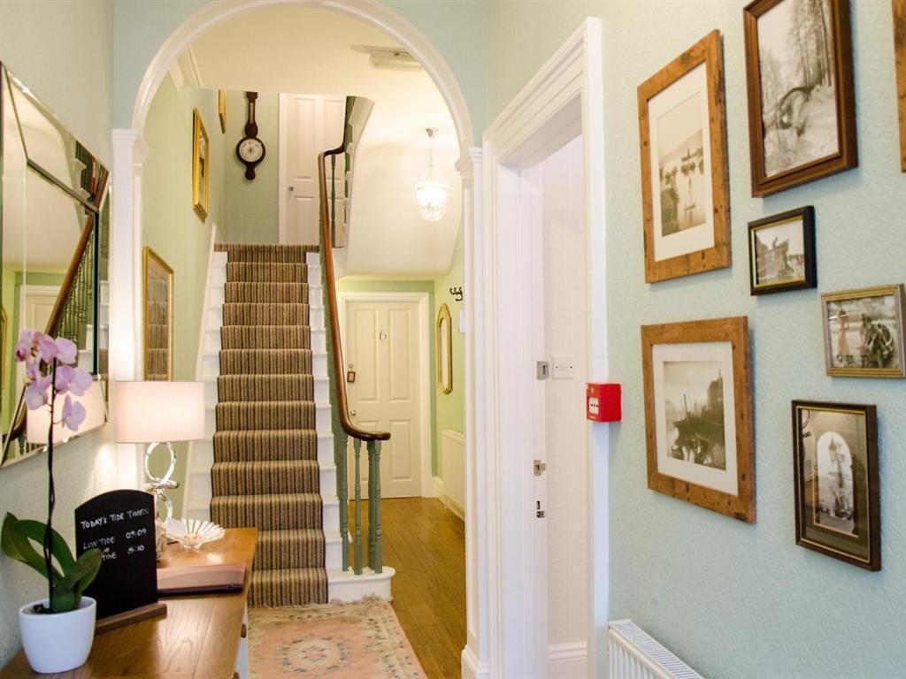Rosslyn House Whitby