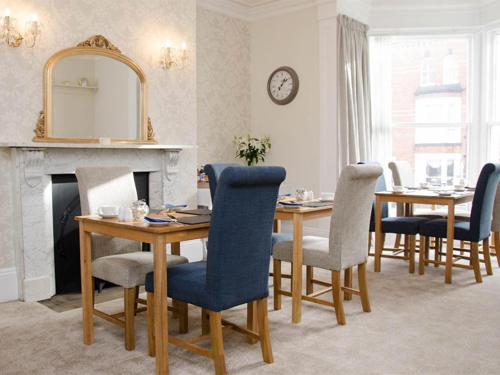 Rosslyn House Bed & Breakfast Whitby