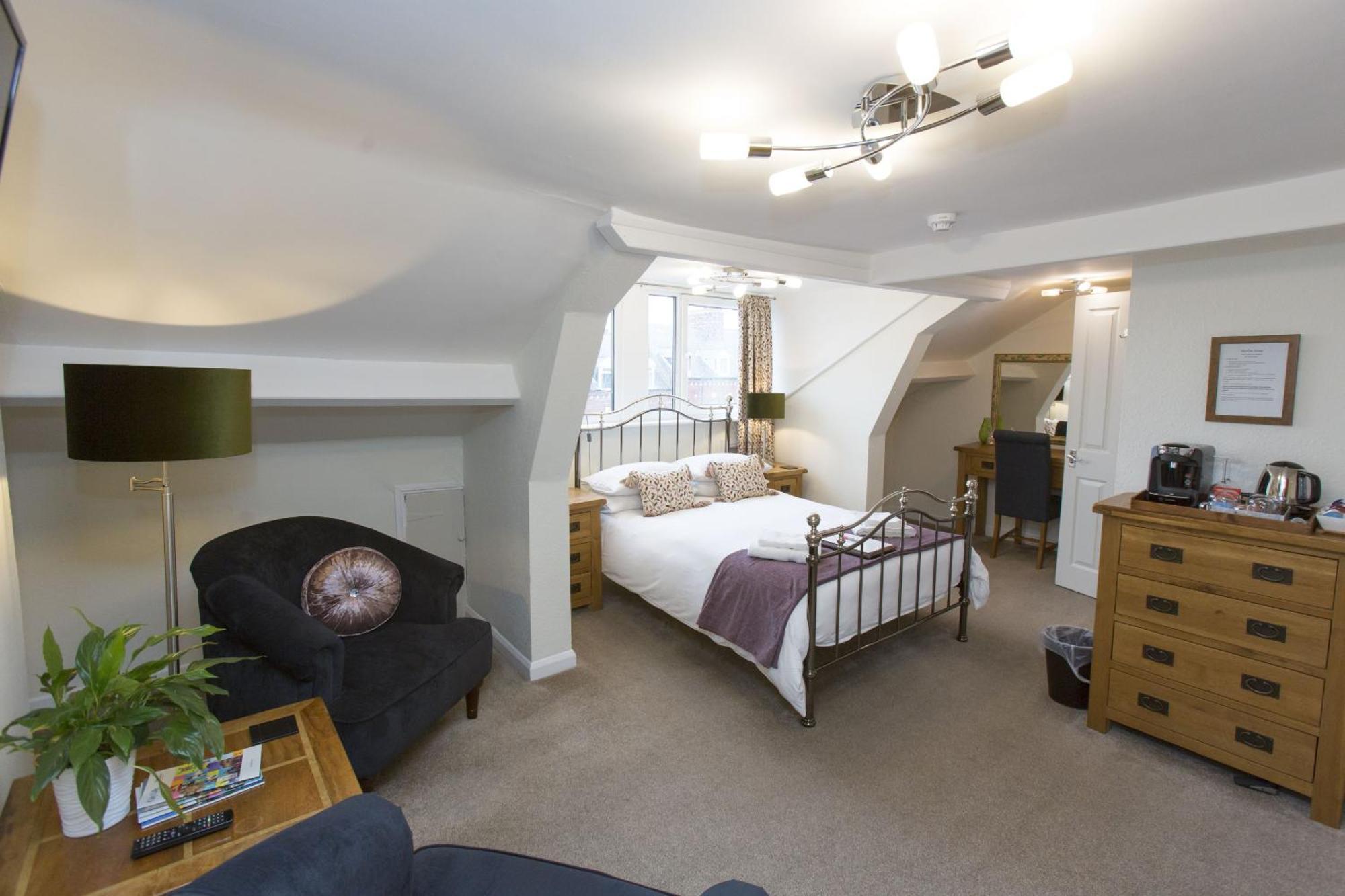 Rosslyn House Whitby